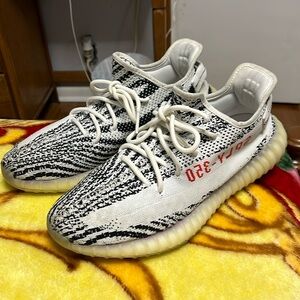 Yeezy 350 Zebra